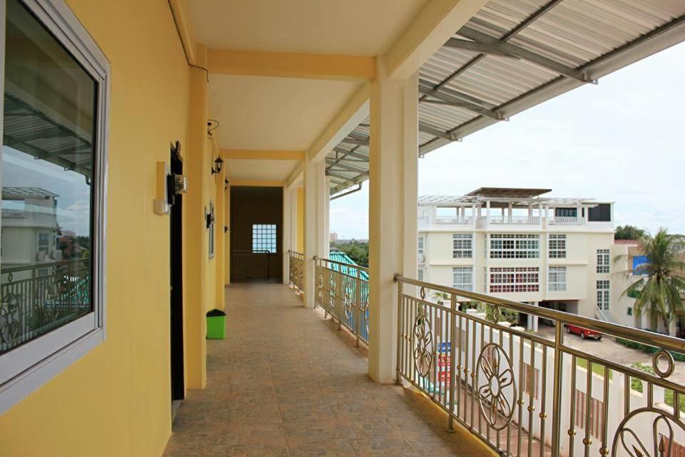 Apartment Thidathip Vientiane Buitenkant foto