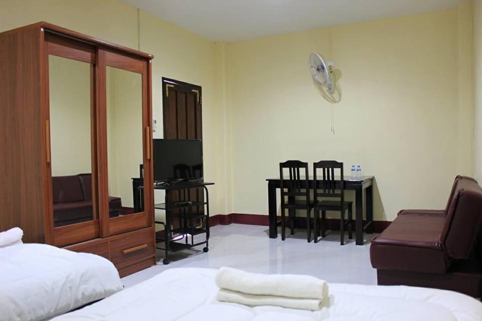 Apartment Thidathip Vientiane Buitenkant foto